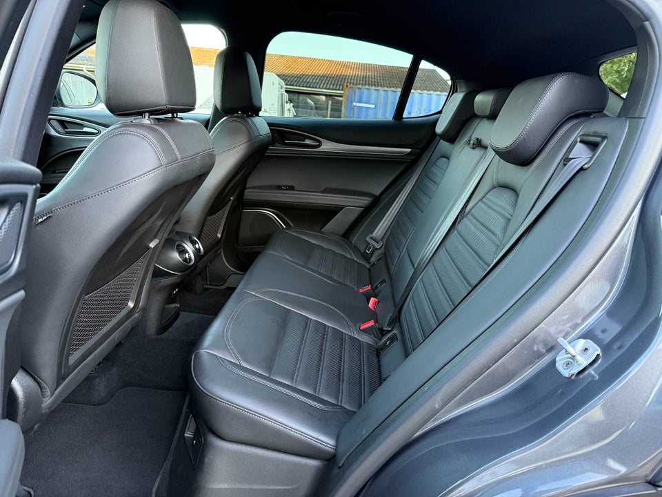 Alfa Romeo Stelvio 2,0 T 280 B-Tech aut. Q4 5d