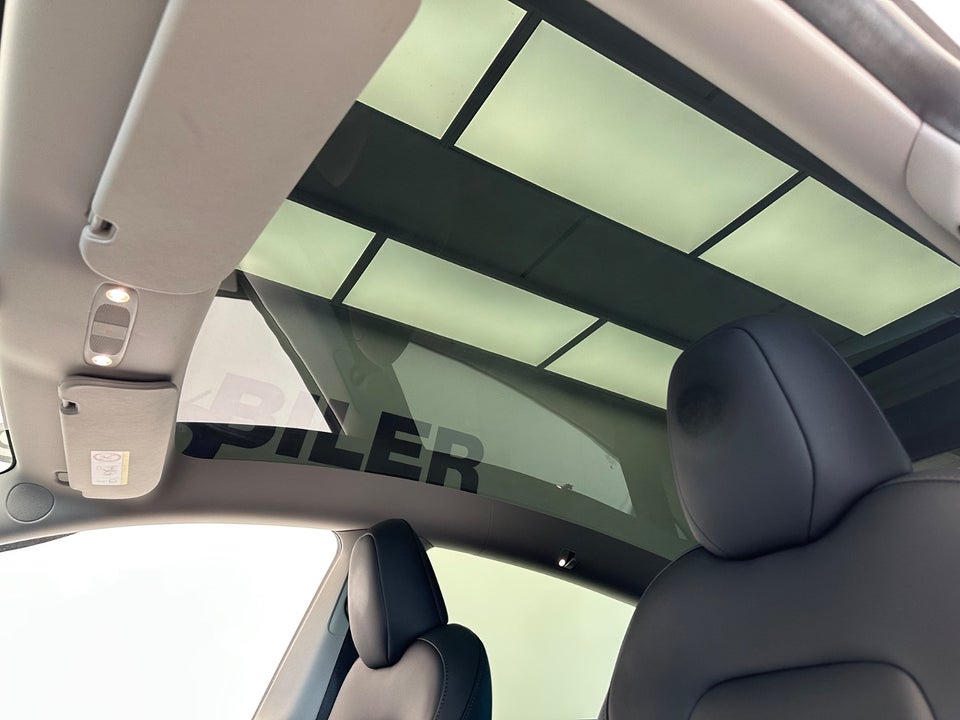 Tesla Model Y RWD 5d