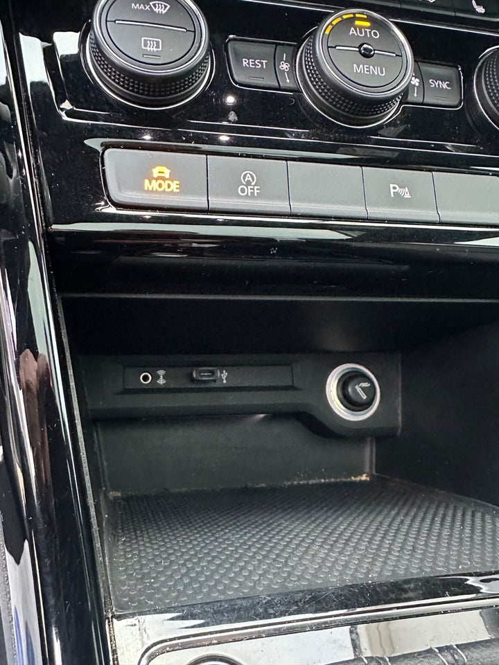 VW Touran 1,4 TSi 150 R-line DSG 7prs 5d