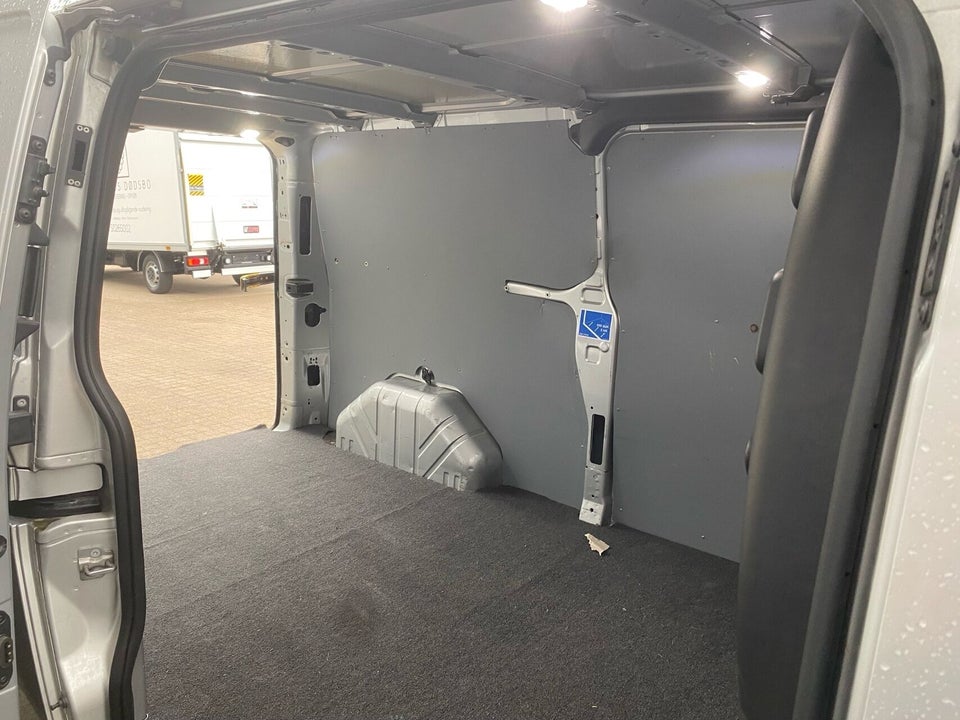 Ford Transit Custom 340 L2 2,0 TDCi 170 Limited aut.