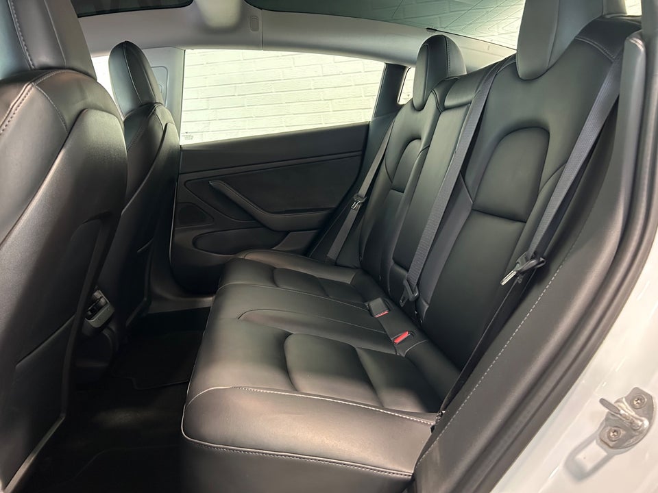 Tesla Model 3 Performance AWD 4d
