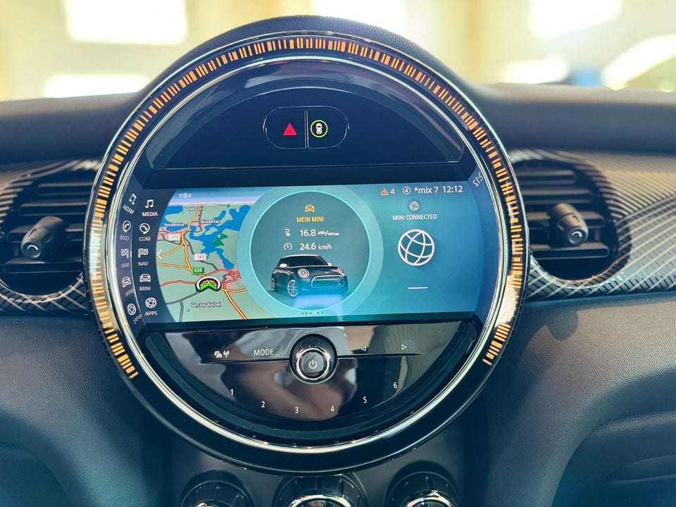 MINI Cooper SE Resolute Edition 3d