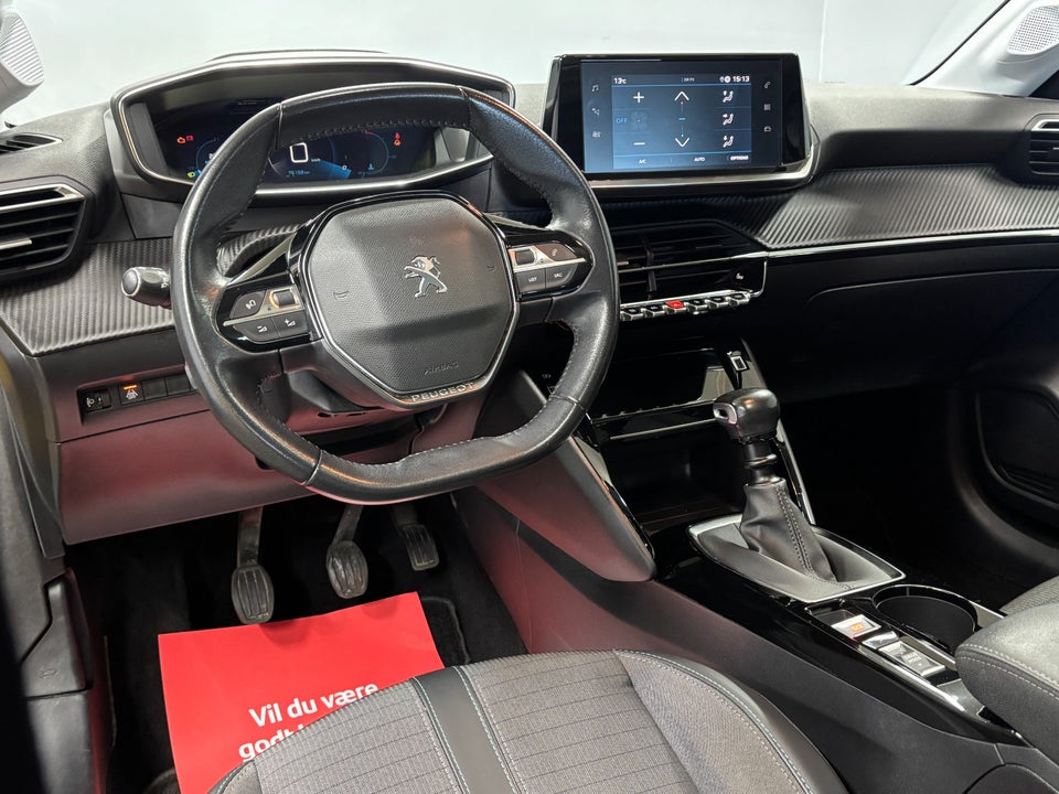 Peugeot 208 1,2 PureTech 100 Allure Sky 5d