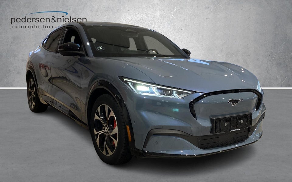 Ford Mustang Mach-E 75 Premium Standard Range AWD 5d