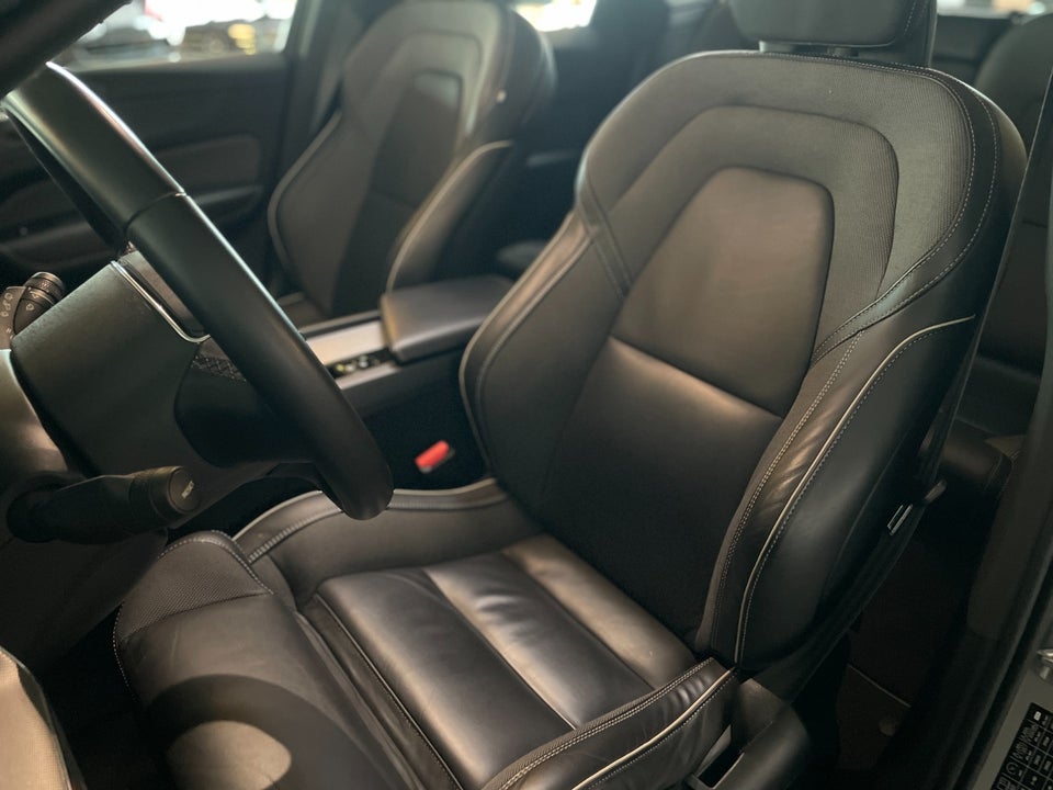 Volvo XC60 2,0 T8 ReCharge R-Design aut. AWD 5d