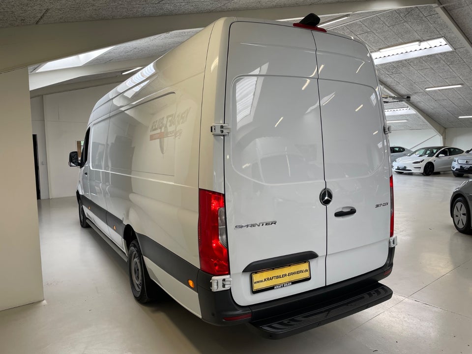 Mercedes Sprinter 317 2,0 CDi A4 Kassevogn aut. RWD