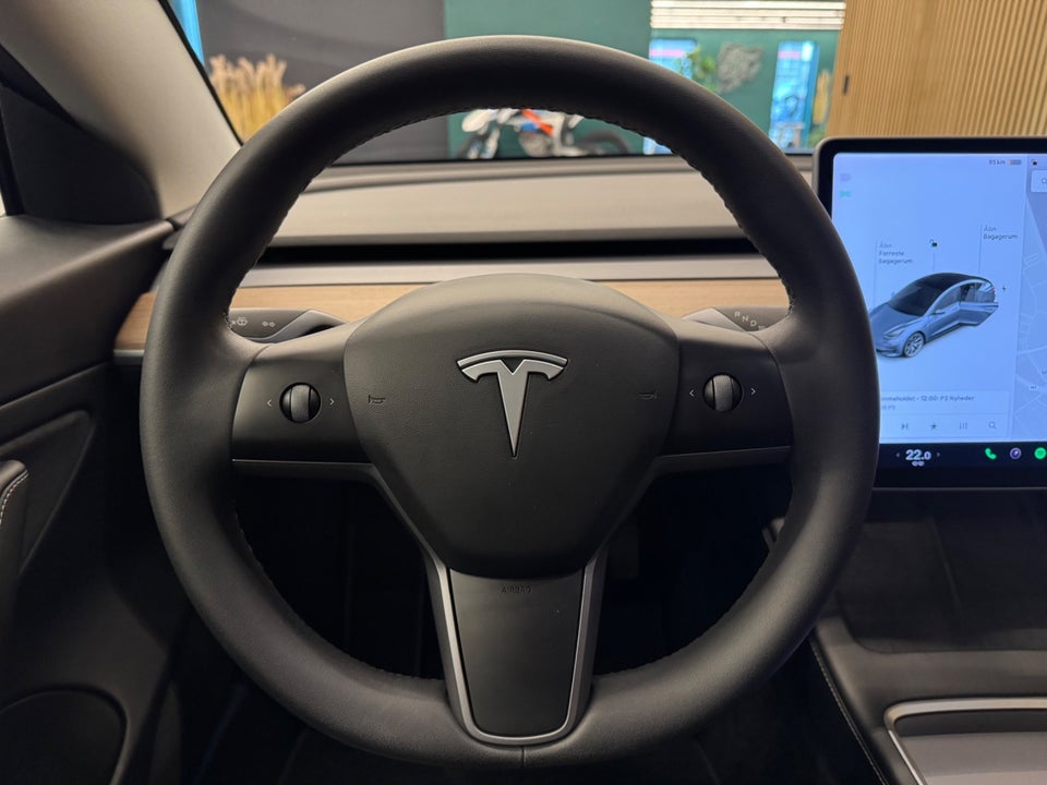Tesla Model 3 Long Range AWD 4d