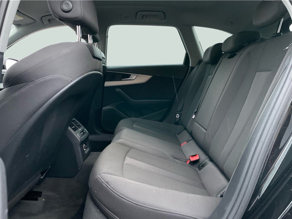 Audi A4 40 TFSi Advanced Prestige Tour plus Avant S-tr. 5d