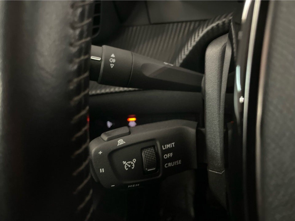 Peugeot 208 1,5 BlueHDi 100 Allure Sky 5d