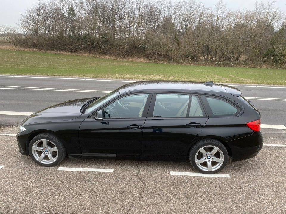 BMW 320i 2,0 Touring 5d
