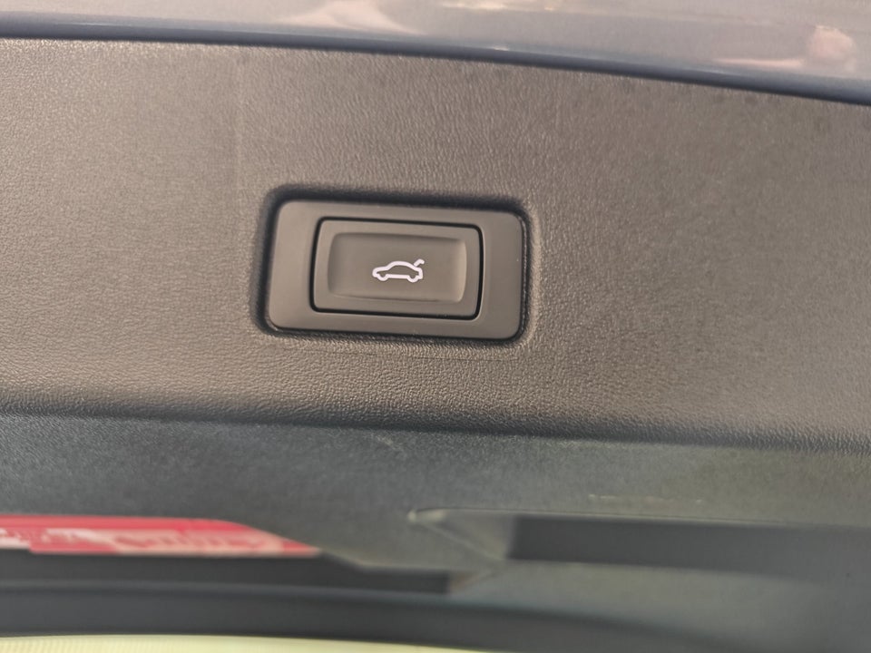 Audi Q4 e-tron 45 S-line quattro 5d