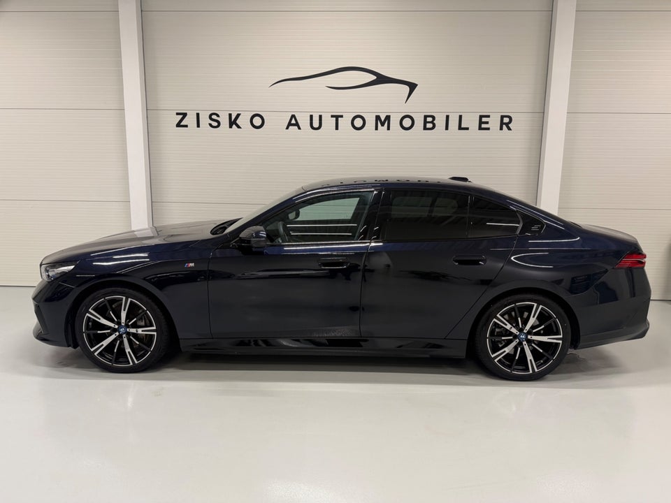 BMW i5 eDrive40 M-Sport 4d