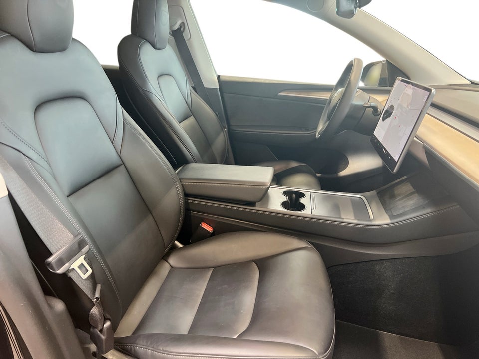 Tesla Model Y Long Range AWD 5d