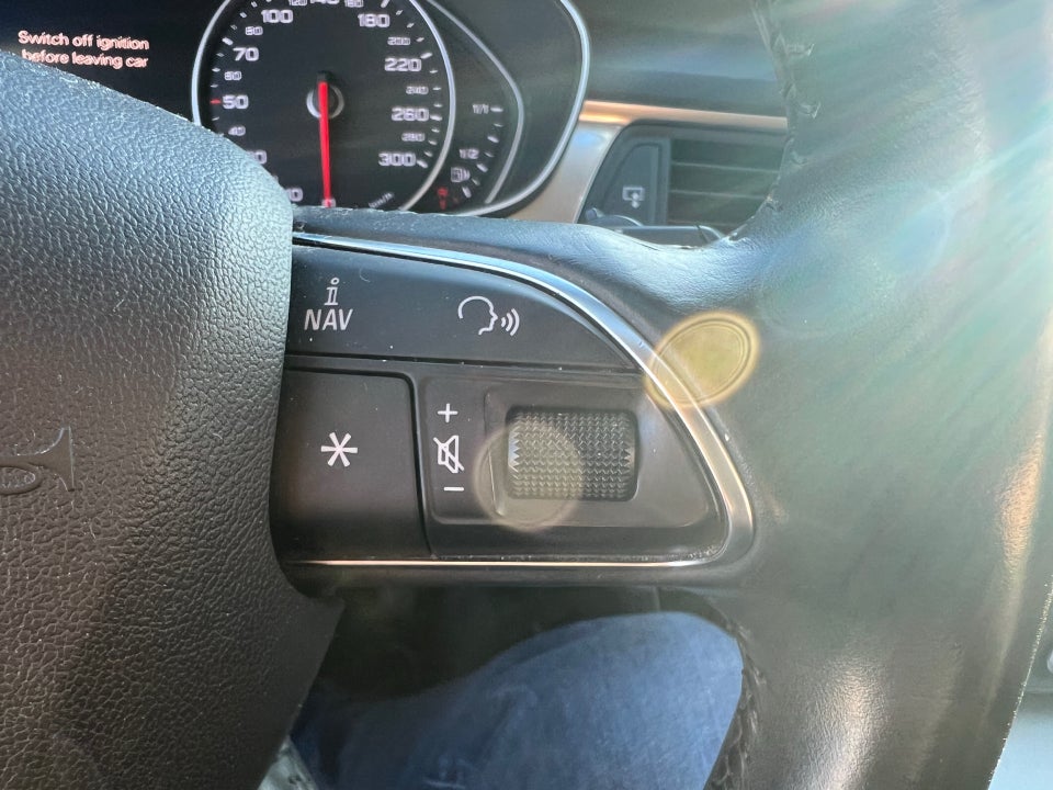 Audi A6 3,0 TDi 218 S-line S-tr. 4d