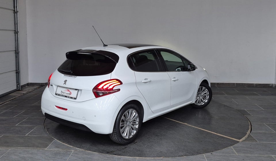 Peugeot 208 1,2 VTi 82 Allure 5d