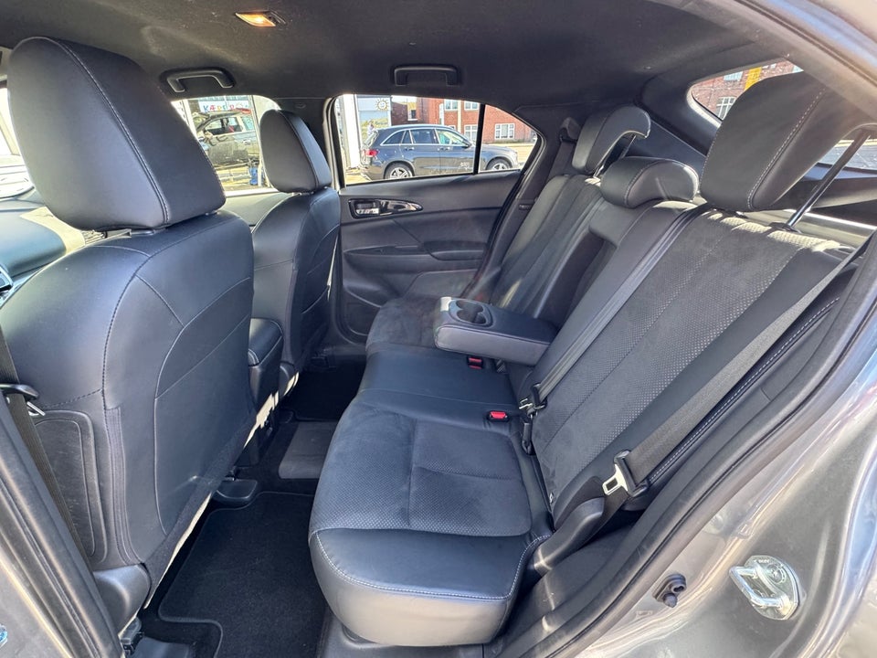 Mitsubishi Eclipse Cross 2,4 PHEV Sport Lux CVT 4WD 5d