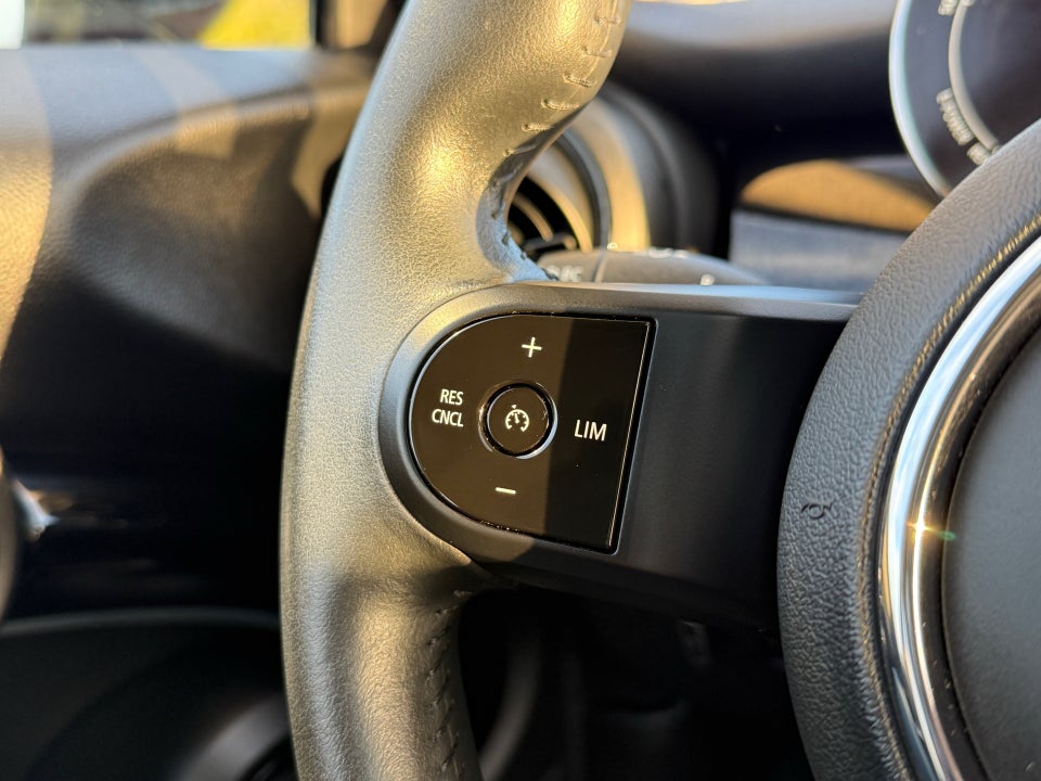 MINI Cooper SE Edition Premium Plus 3d