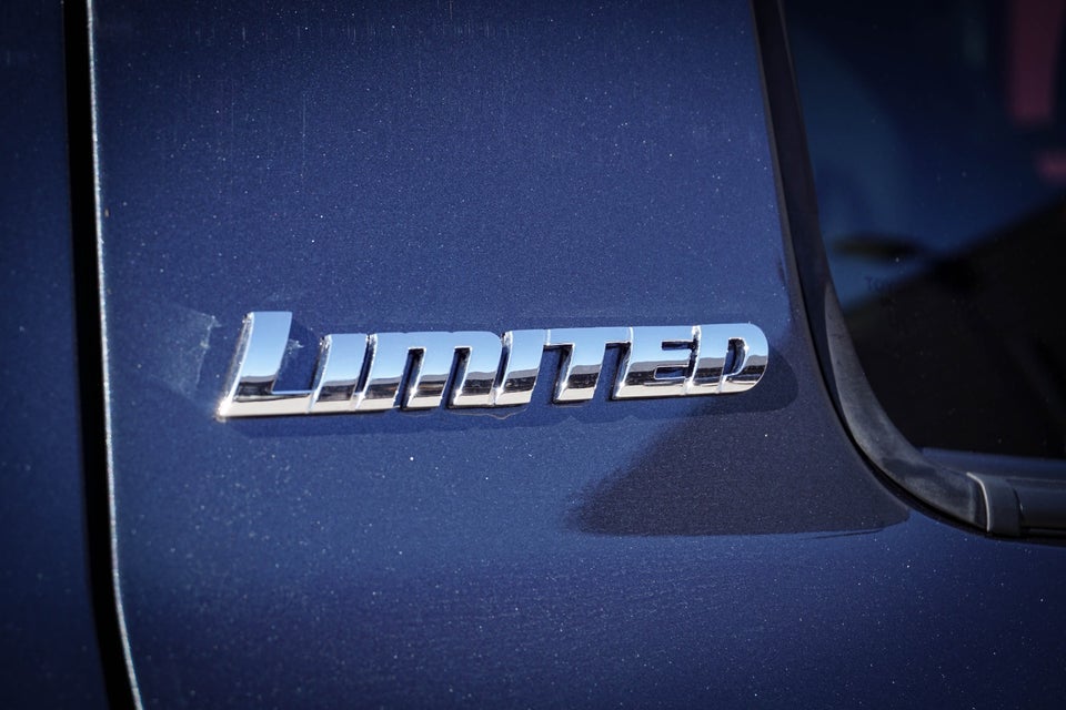 Toyota Tundra 5,7 V8 i-Force CrewMax TRD 4d