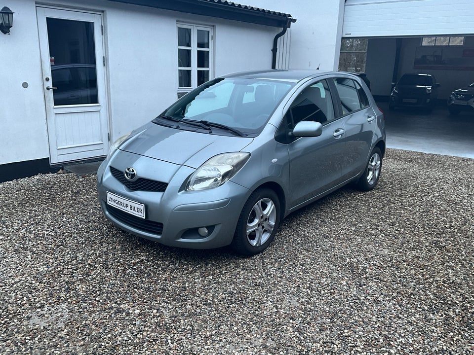 Toyota Yaris 1,4 D-4D T2 5d