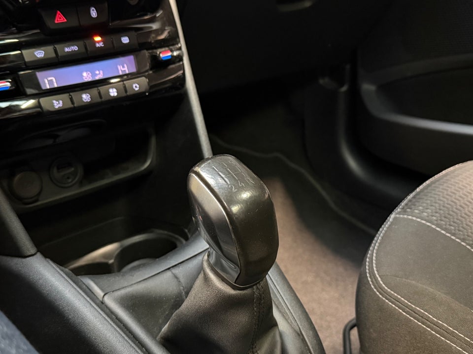 Peugeot 208 1,2 e-THP 110 Allure Sky 5d