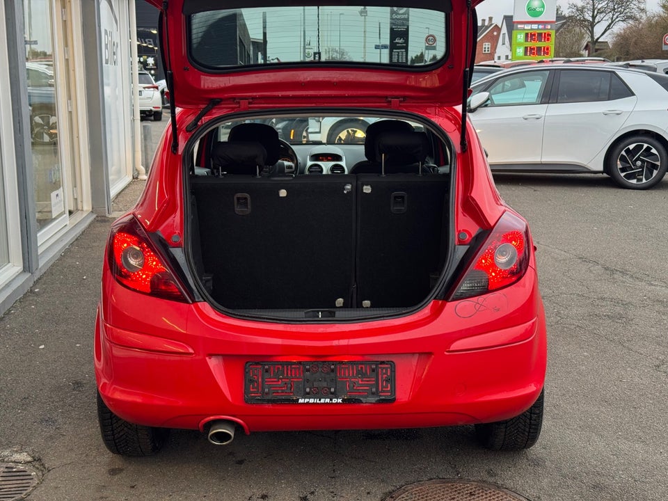 Opel Corsa 1,4 16V Enjoy 3d