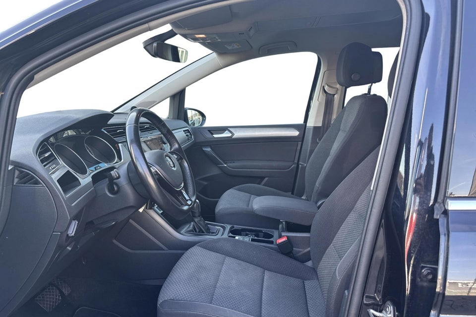 VW Touran 2,0 TDi 115 Comfortline DSG Van 5d