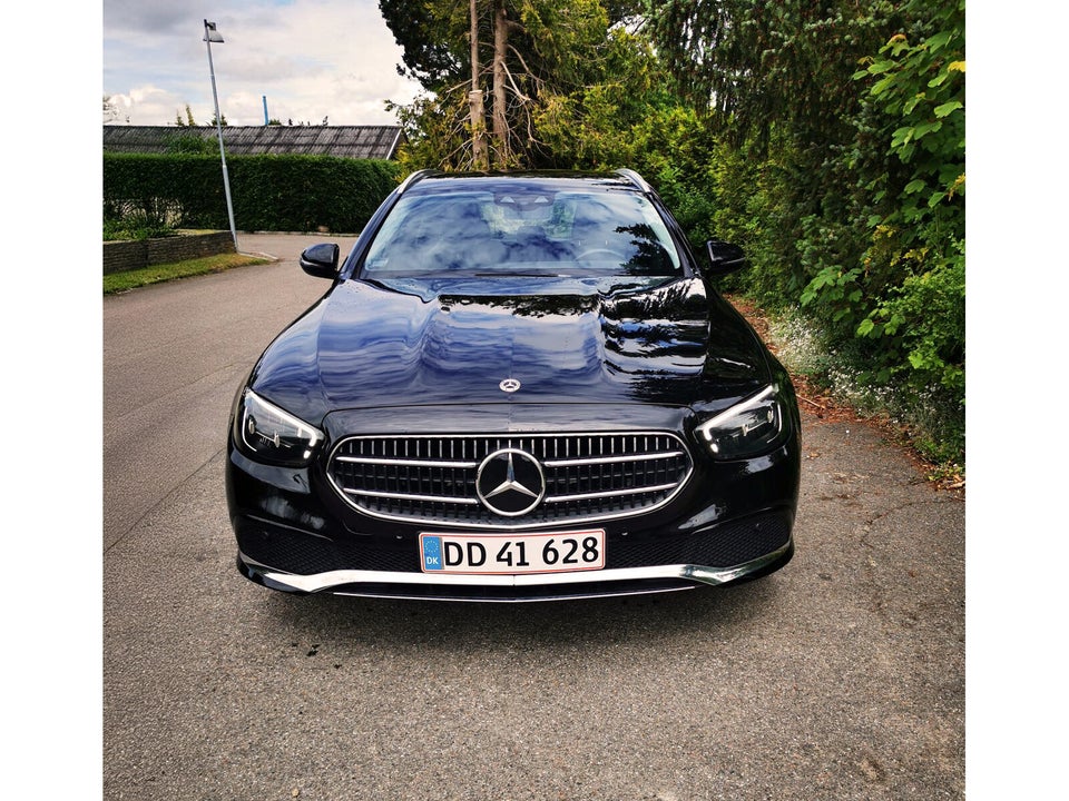 Mercedes E300 de 2,0 Avantgarde stc. aut. 4Matic 5d