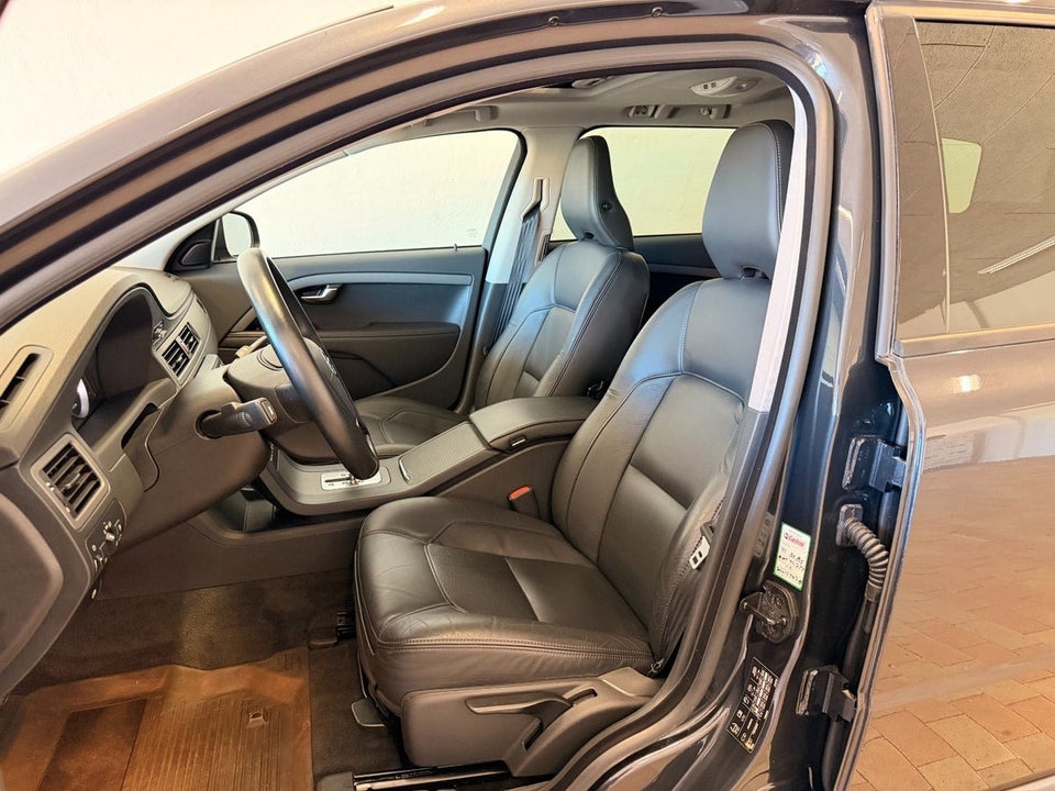 Volvo V70 1,6 T4 180 aut. 5d