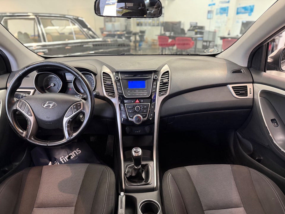 Hyundai i30 1,6 CRDi 110 XTR Eco 5d