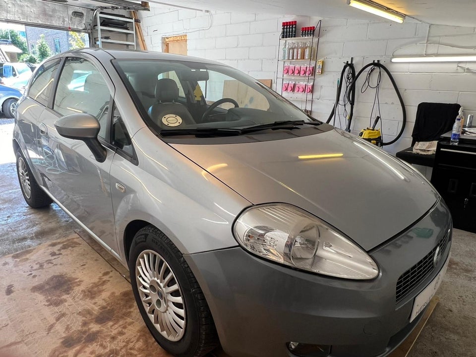 Fiat Punto 1,4 Dynamic 95 3d