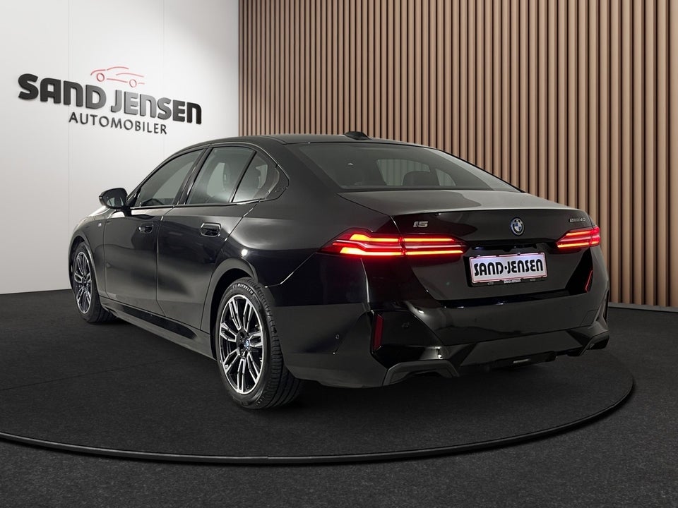 BMW i5 eDrive40 M-Sport 4d