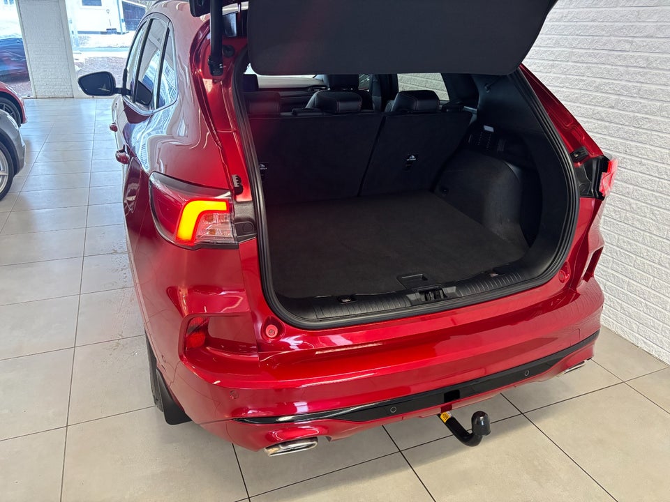 Ford Kuga 2,5 PHEV ST-Line X CVT 5d