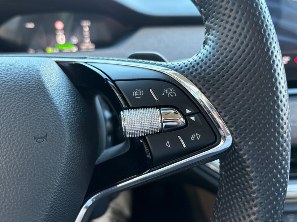 Skoda Enyaq 80 iV Lodge 5d