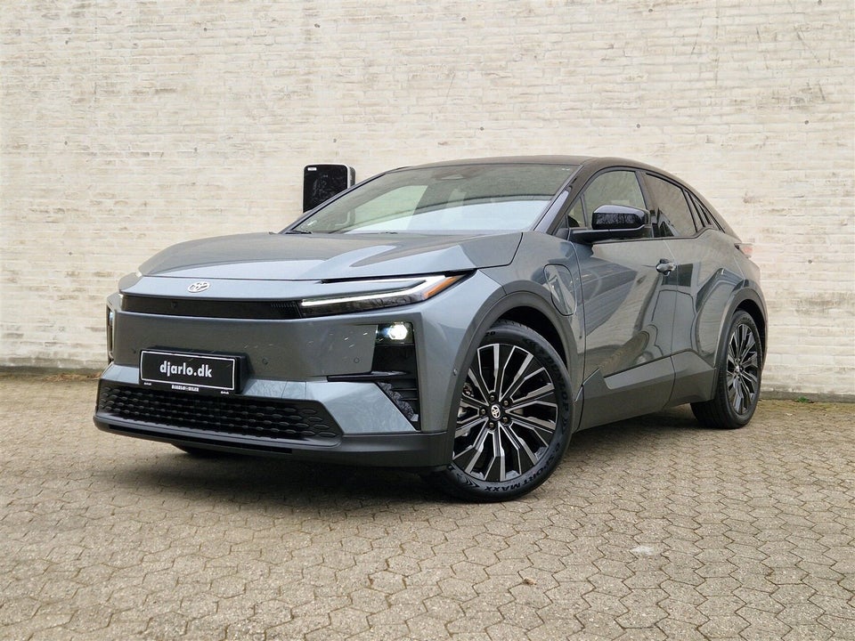 Toyota C-HR+ 77 Executive AWD 5d