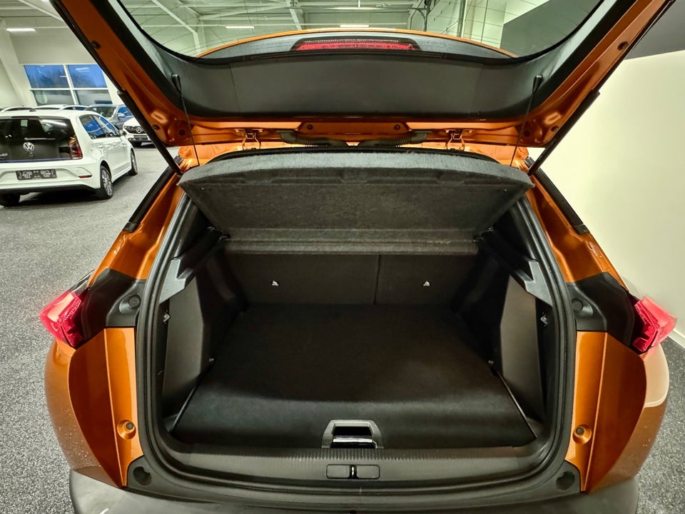 Peugeot 2008 1,2 PureTech 130 Active 5d