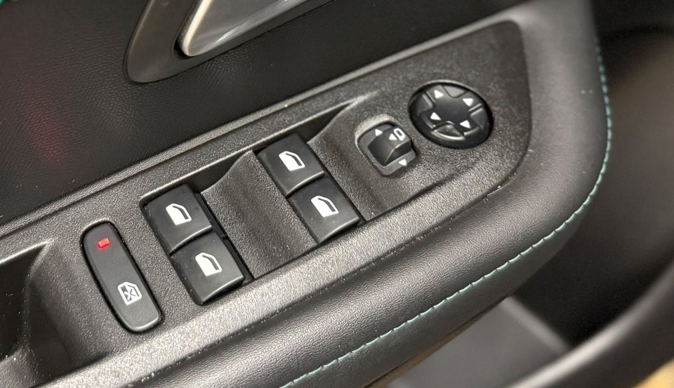 Peugeot 208 1,5 BlueHDi 100 Allure 5d