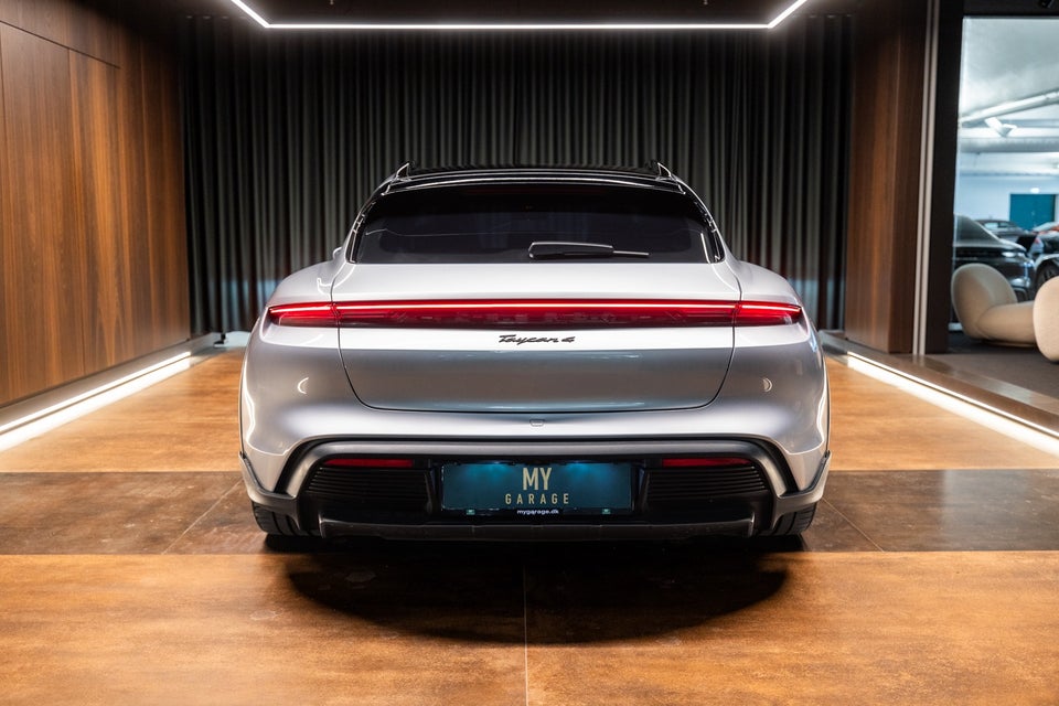 Porsche Taycan 4 Performance+ Cross Turismo 5d