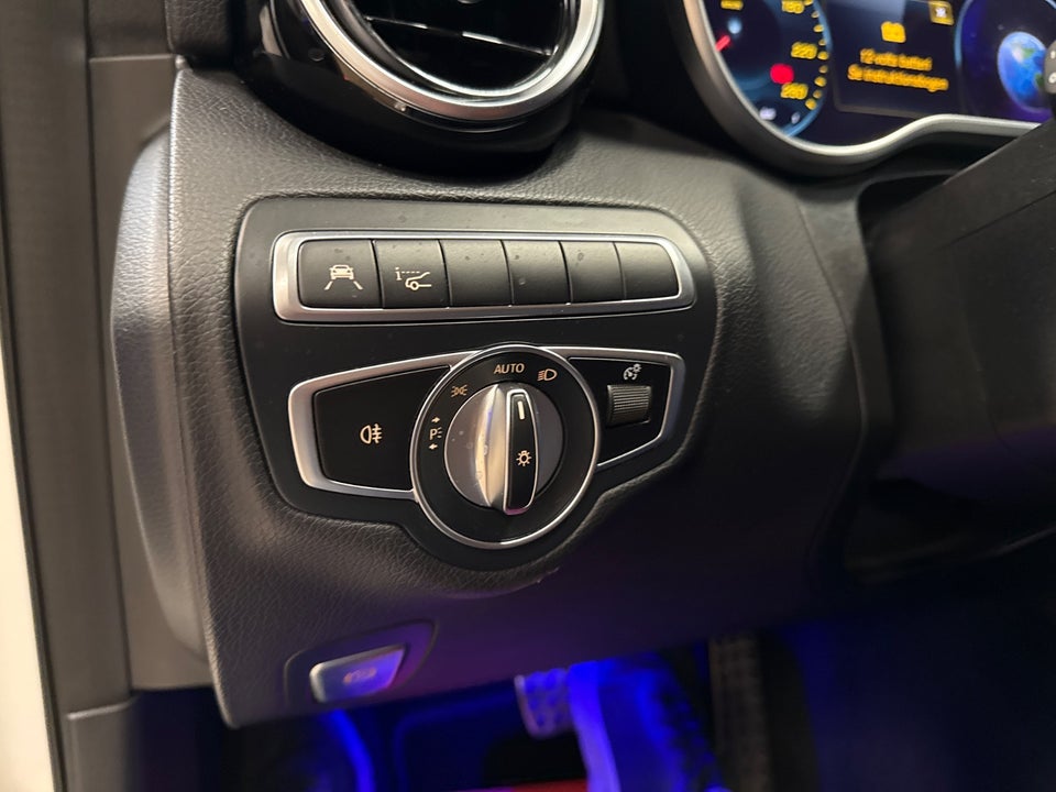 Mercedes C220 d 2,0 AMG Line stc. aut. 5d