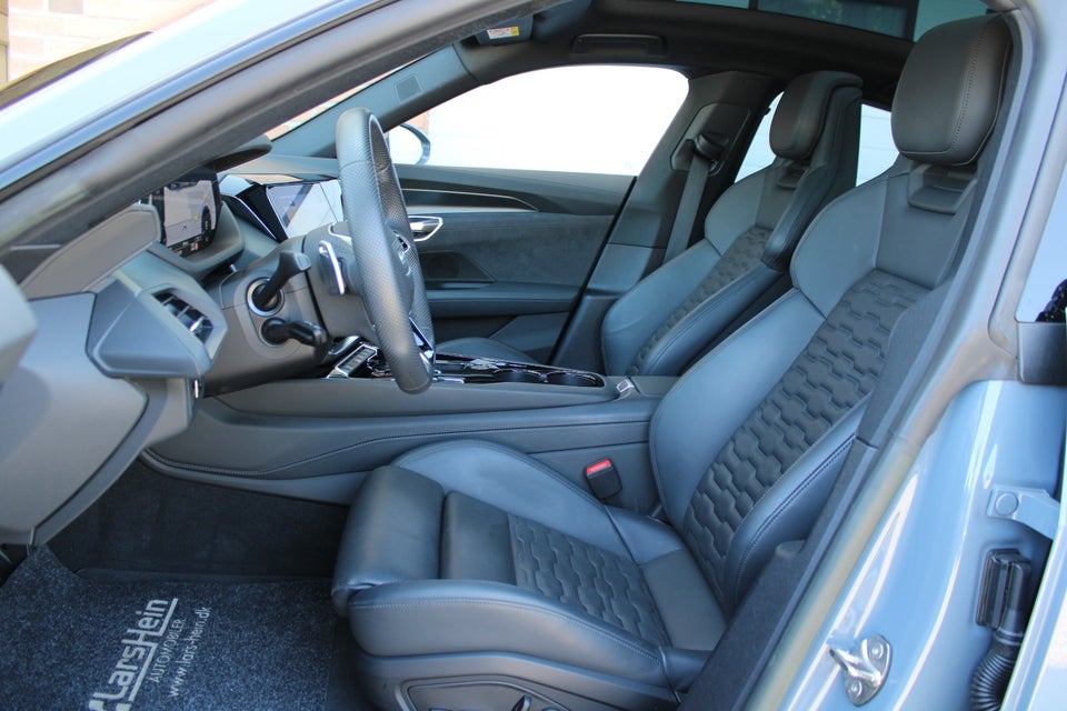 Audi e-tron GT quattro 4d