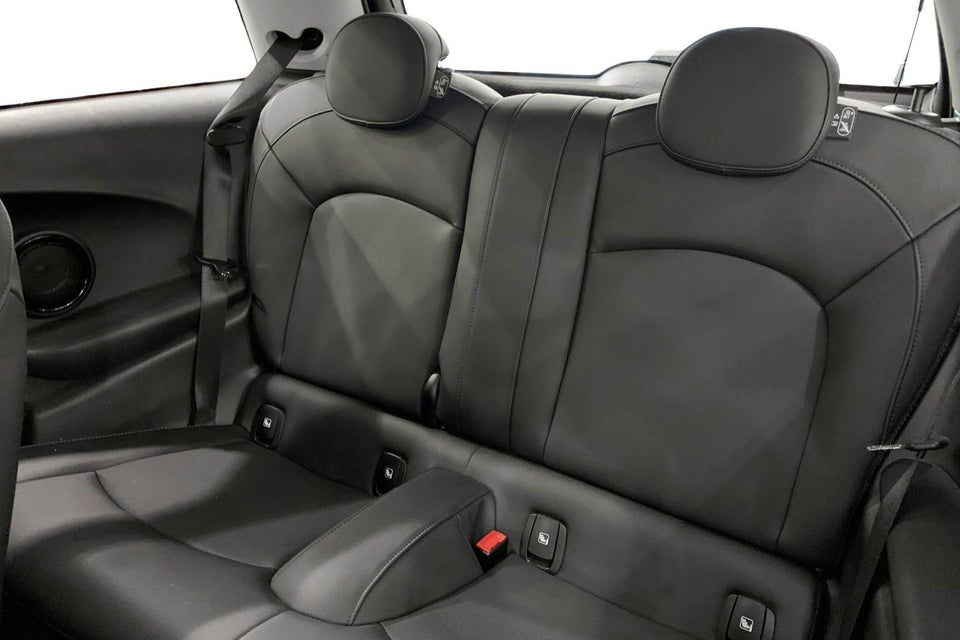 MINI Cooper SE Classic Trim 3d