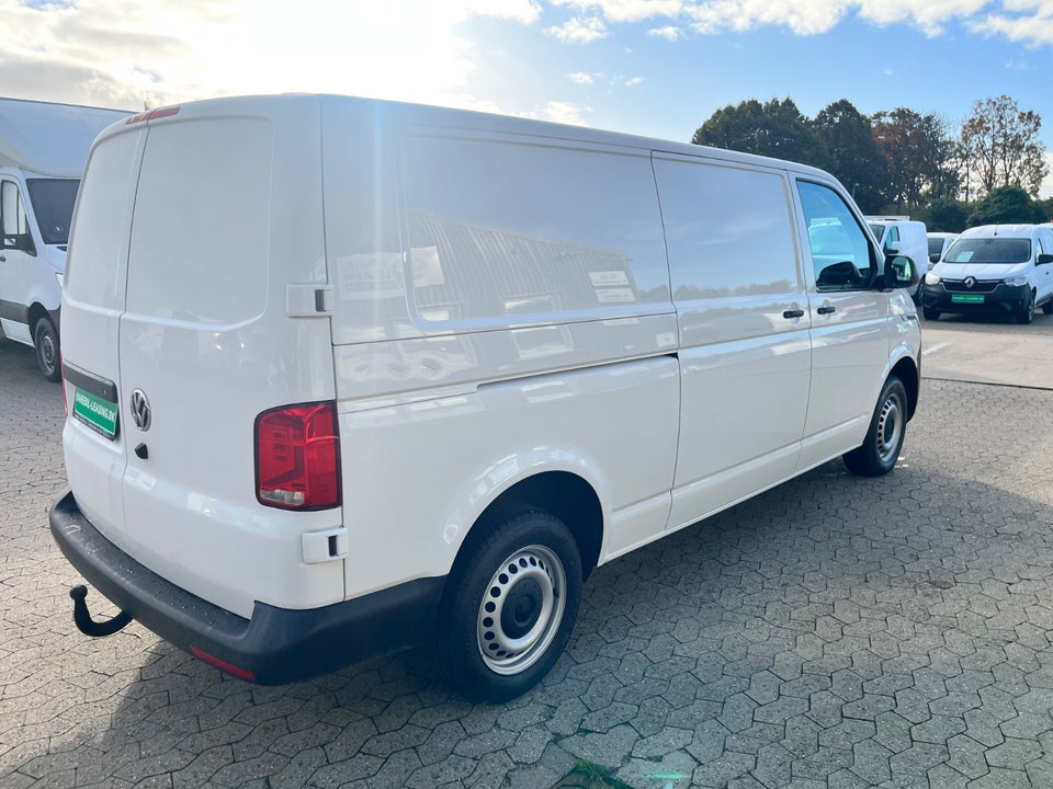 VW Transporter 2,0 TDi 110 Kassevogn lang