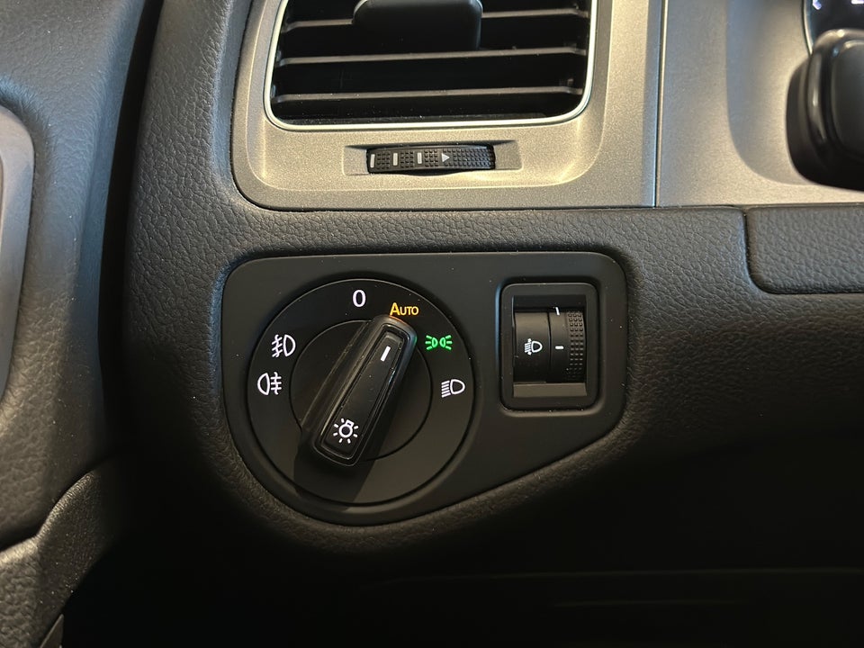 VW Golf VII 1,6 TDi 110 Style BM 5d