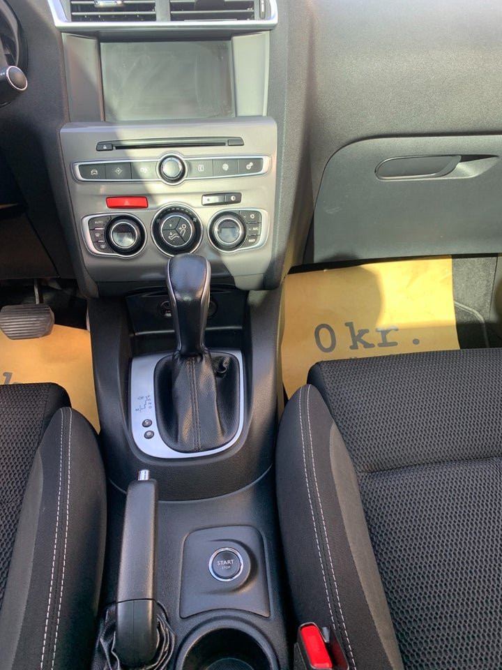 Citroën C4 1,6 BlueHDi 120 Feel Complet EAT6 5d