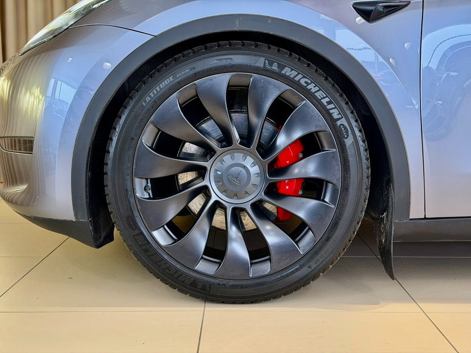 Tesla Model Y Performance AWD 5d