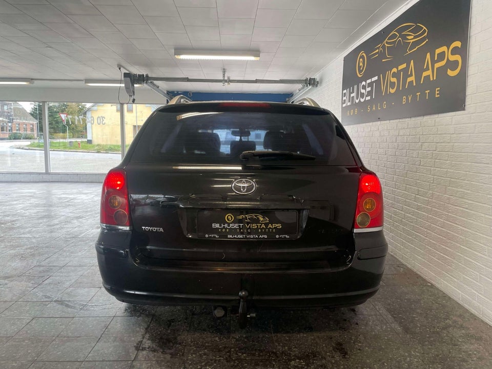 Toyota Avensis 2,0 Sol stc. 5d