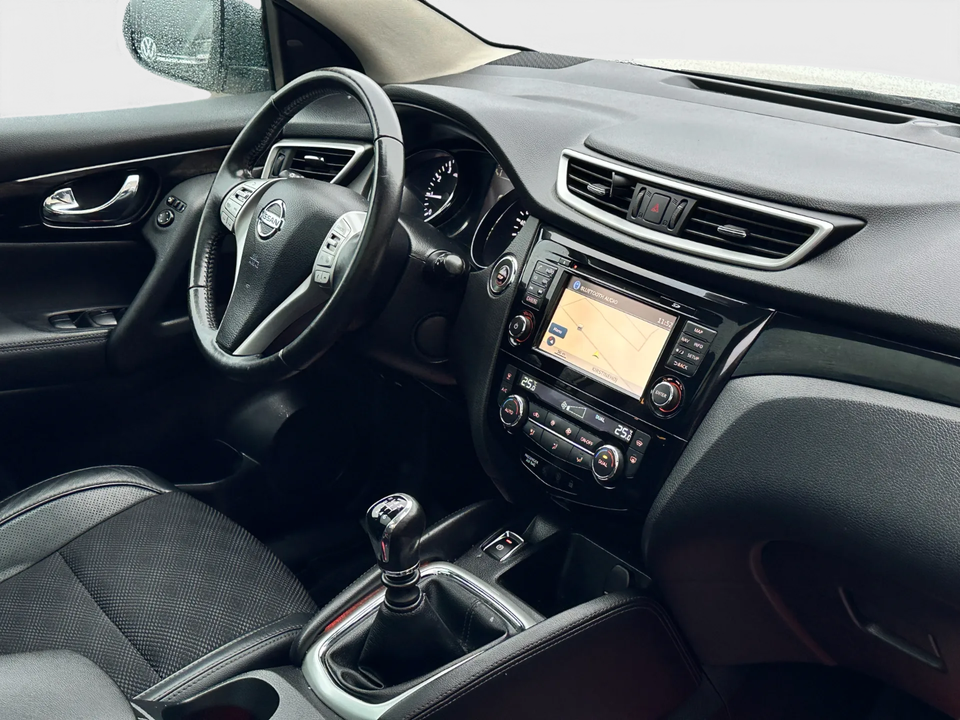 Nissan Qashqai 1,2 Dig-T 115 Tekna 5d