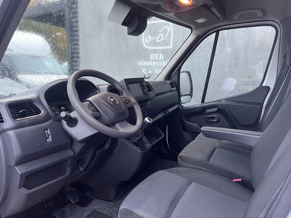 Nissan NV400 2,3 dCi 150 L2H2 Kassevogn