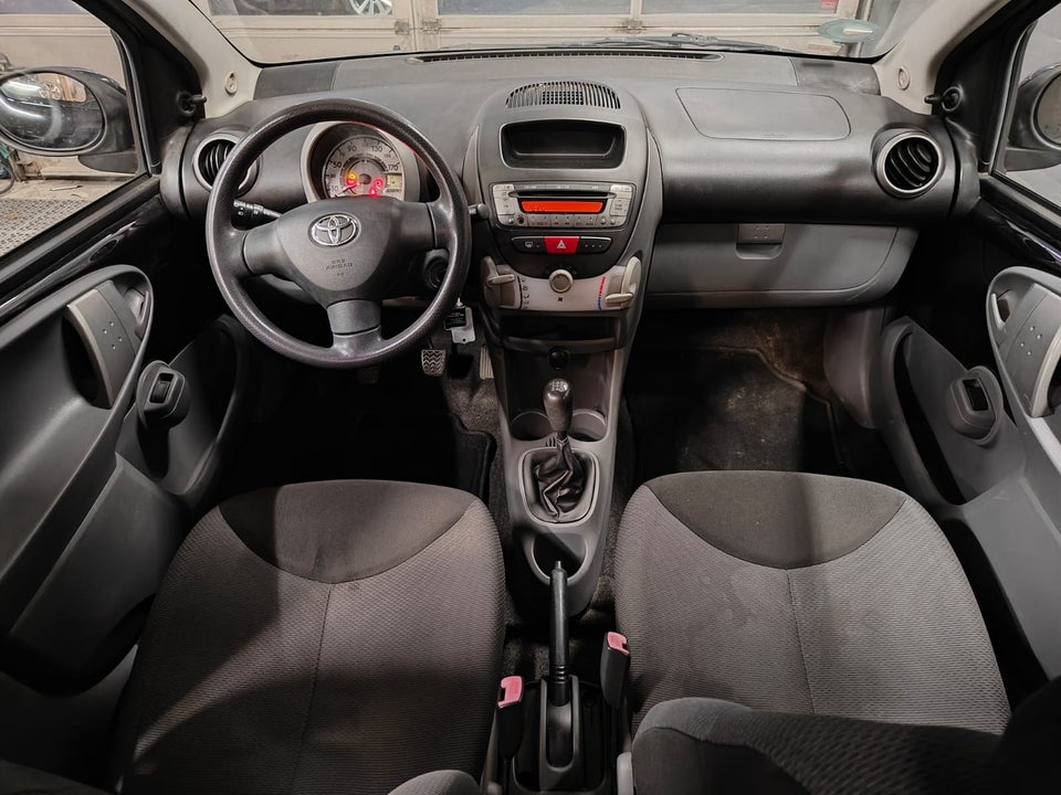 Toyota Aygo 1,0 Plus 5d