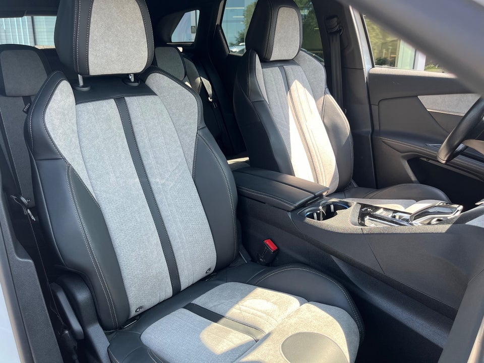 Peugeot 3008 1,6 Hybrid4 GT Pack EAT8 5d