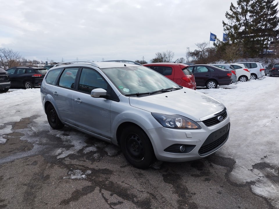 Ford Focus 1,6 Trend stc. 5d